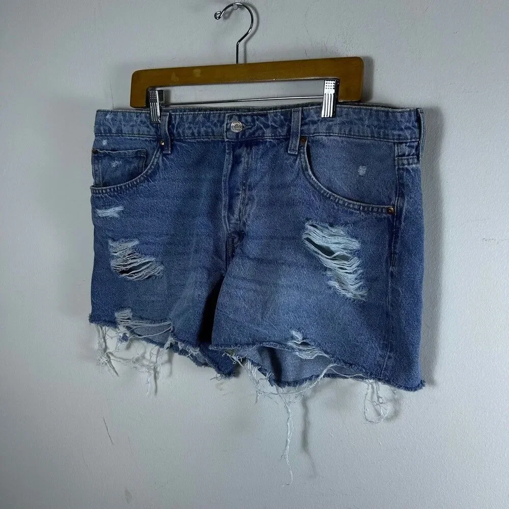 H&M &Denim 90s Boyfriend Shorts Womens Size 14 Blue Distressed Cut Off Low Waist